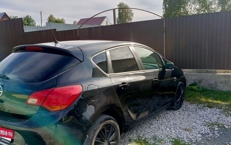 Opel Astra J, 2013 год, 850 000 рублей, 4 фотография