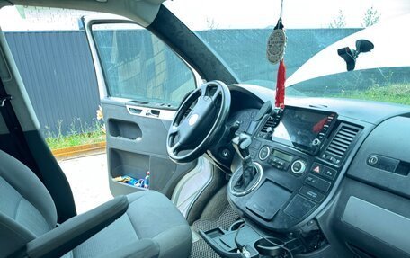Volkswagen Multivan T5, 2004 год, 1 210 000 рублей, 5 фотография