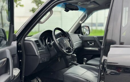 Mitsubishi Pajero IV, 2011 год, 2 100 000 рублей, 10 фотография