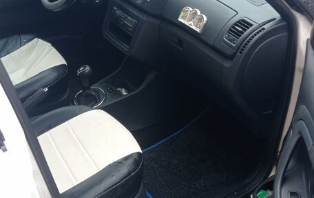 Skoda Fabia II, 2011 год, 275 000 рублей, 8 фотография