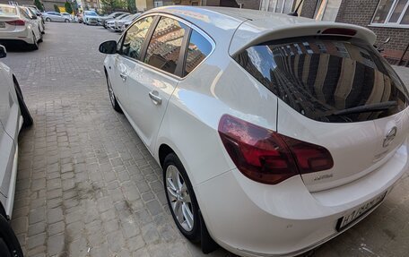 Opel Astra J, 2012 год, 800 000 рублей, 4 фотография