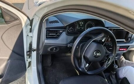 Skoda Rapid II, 2022 год, 1 600 000 рублей, 7 фотография