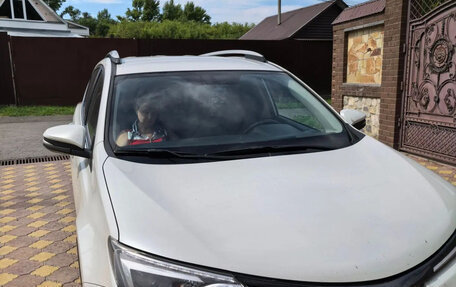 Toyota RAV4, 2018 год, 2 500 000 рублей, 2 фотография