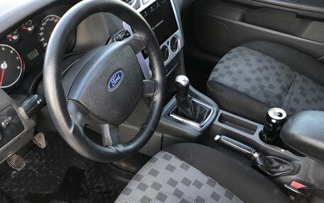 Ford Focus II рестайлинг, 2005 год, 400 000 рублей, 5 фотография