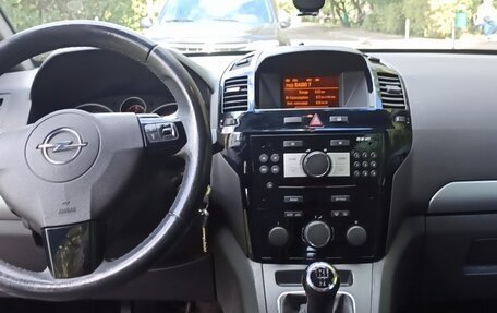 Opel Zafira B, 2011 год, 650 000 рублей, 9 фотография