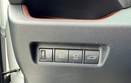 Toyota RAV4, 2021 год, 5 500 000 рублей, 12 фотография