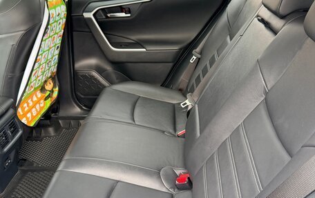 Toyota RAV4, 2021 год, 5 500 000 рублей, 18 фотография