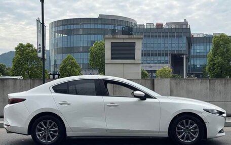 Mazda 3, 2021 год, 1 300 325 рублей, 4 фотография