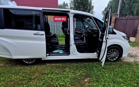 Honda Stepwgn IV, 2015 год, 2 200 000 рублей, 4 фотография