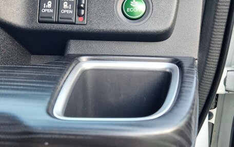 Honda Stepwgn IV, 2015 год, 2 200 000 рублей, 11 фотография