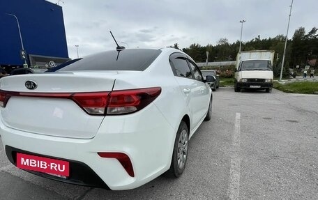 KIA Rio IV, 2020 год, 1 000 000 рублей, 3 фотография