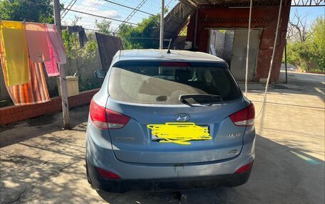 Hyundai ix35 I рестайлинг, 2011 год, 950 000 рублей, 2 фотография