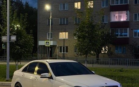 Mercedes-Benz C-Класс, 2012 год, 1 400 000 рублей, 2 фотография