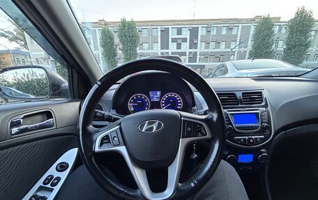 Hyundai Solaris II рестайлинг, 2013 год, 1 400 000 рублей, 3 фотография