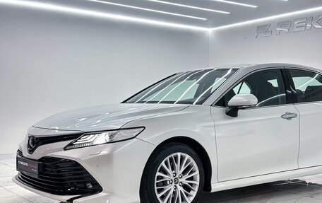 Toyota Camry, 2019 год, 3 190 000 рублей, 6 фотография