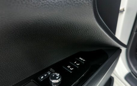 Toyota Camry, 2019 год, 3 190 000 рублей, 11 фотография