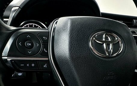 Toyota Camry, 2019 год, 3 190 000 рублей, 15 фотография