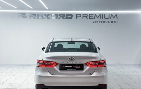 Toyota Camry, 2019 год, 3 190 000 рублей, 32 фотография