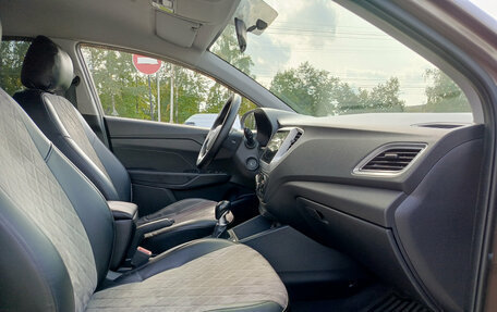 Hyundai Solaris II рестайлинг, 2019 год, 1 350 000 рублей, 13 фотография