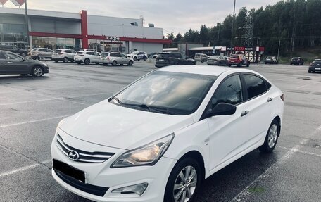 Hyundai Solaris II рестайлинг, 2015 год, 890 000 рублей, 1 фотография
