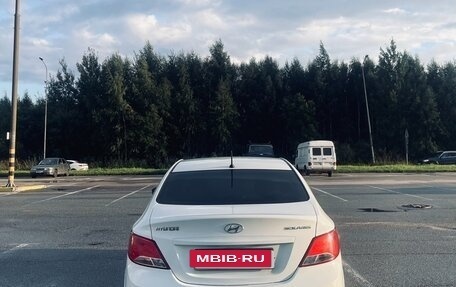 Hyundai Solaris II рестайлинг, 2015 год, 890 000 рублей, 2 фотография