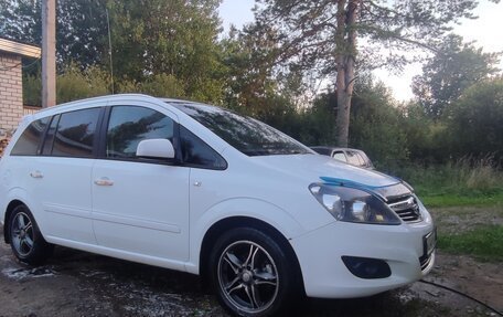 Opel Zafira B, 2014 год, 1 100 000 рублей, 1 фотография