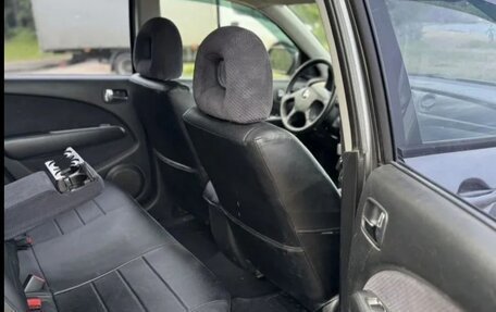 Mitsubishi Outlander III рестайлинг 3, 2006 год, 560 000 рублей, 1 фотография