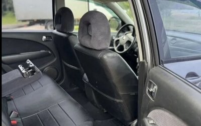 Mitsubishi Outlander III рестайлинг 3, 2006 год, 560 000 рублей, 1 фотография
