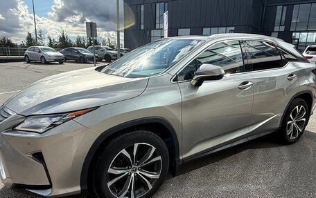 Lexus RX IV рестайлинг, 2018 год, 3 000 000 рублей, 2 фотография