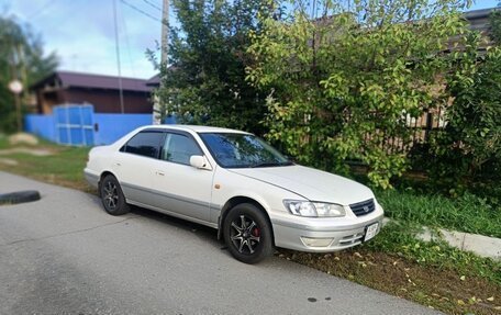 Toyota Camry, 2000 год, 650 000 рублей, 2 фотография