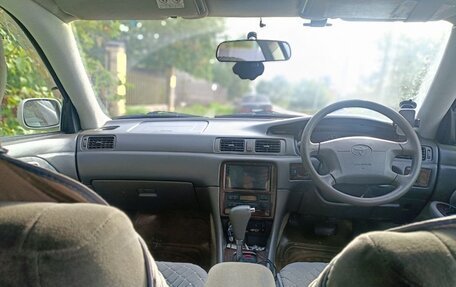 Toyota Camry, 2000 год, 650 000 рублей, 5 фотография