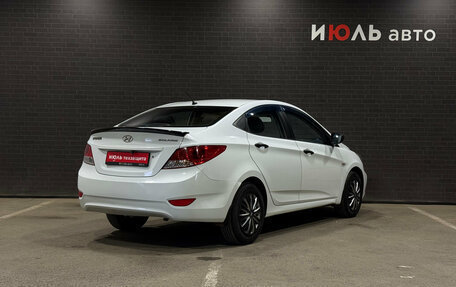 Hyundai Solaris II рестайлинг, 2012 год, 800 000 рублей, 5 фотография