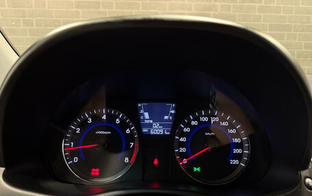 Hyundai Solaris II рестайлинг, 2012 год, 800 000 рублей, 16 фотография