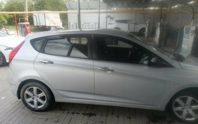 Hyundai Solaris II рестайлинг, 2011 год, 460 000 рублей, 1 фотография