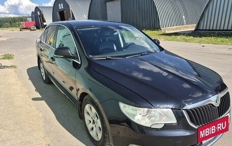 Skoda Superb III рестайлинг, 2012 год, 1 200 000 рублей, 2 фотография