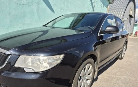 Skoda Superb III рестайлинг, 2012 год, 1 200 000 рублей, 3 фотография