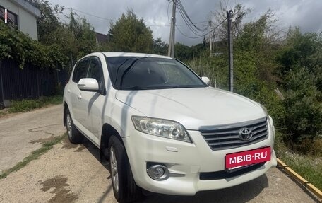 Toyota RAV4, 2011 год, 1 350 000 рублей, 2 фотография