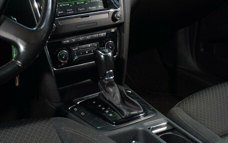 Skoda Superb III рестайлинг, 2013 год, 938 000 рублей, 17 фотография