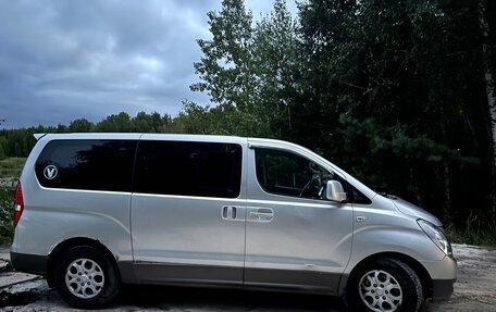 Hyundai H-1 II рестайлинг, 2008 год, 1 250 000 рублей, 3 фотография