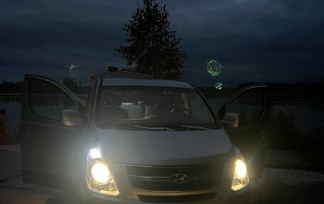 Hyundai H-1 II рестайлинг, 2008 год, 1 250 000 рублей, 19 фотография