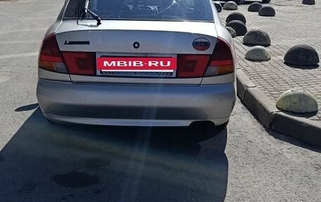 Mitsubishi Carisma I, 1995 год, 100 000 рублей, 3 фотография