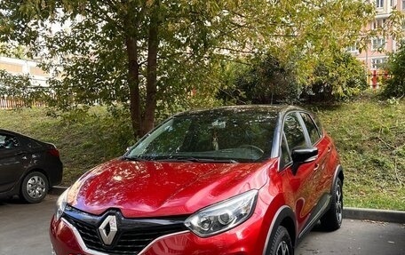 Renault Kaptur I рестайлинг, 2019 год, 1 899 000 рублей, 6 фотография