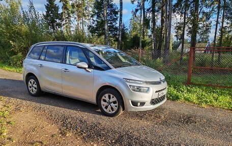 Citroen C4 Picasso II рестайлинг, 2016 год, 1 024 000 рублей, 4 фотография