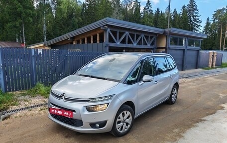 Citroen C4 Picasso II рестайлинг, 2016 год, 1 024 000 рублей, 7 фотография