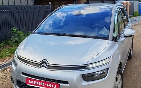 Citroen C4 Picasso II рестайлинг, 2016 год, 1 024 000 рублей, 5 фотография