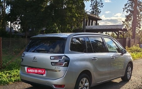 Citroen C4 Picasso II рестайлинг, 2016 год, 1 024 000 рублей, 3 фотография