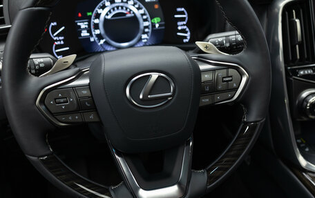 Lexus LX, 2024 год, 21 490 000 рублей, 18 фотография