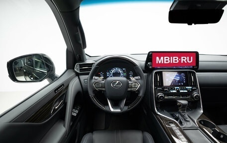 Lexus LX, 2024 год, 21 490 000 рублей, 14 фотография