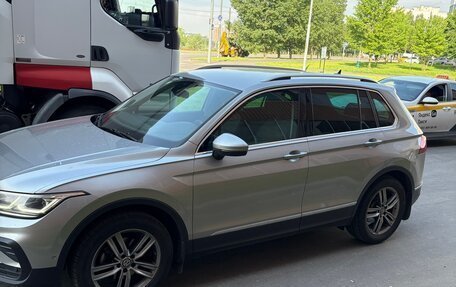 Volkswagen Tiguan II, 2021 год, 2 680 000 рублей, 4 фотография
