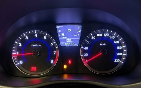 Hyundai Solaris II рестайлинг, 2011 год, 687 000 рублей, 11 фотография